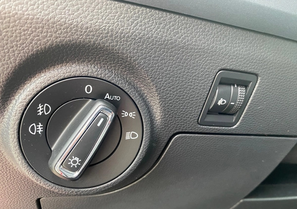 Seat Arona cena 59900 przebieg: 45900, rok produkcji 2019 z Poznań małe 137